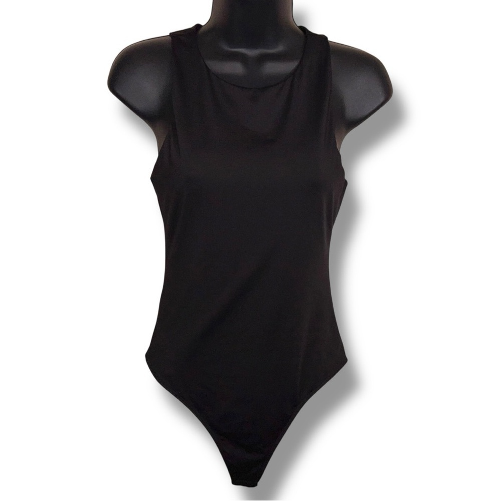 Small Fitted Gianni Bini Black Bodysuit Stretch Neutral Snap Closure